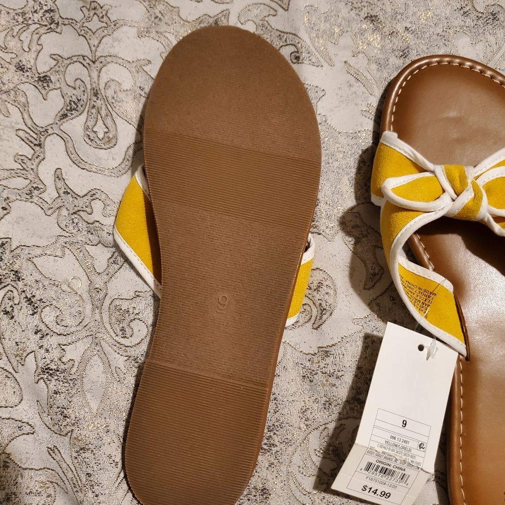 Sandals - Picture 4 of 4